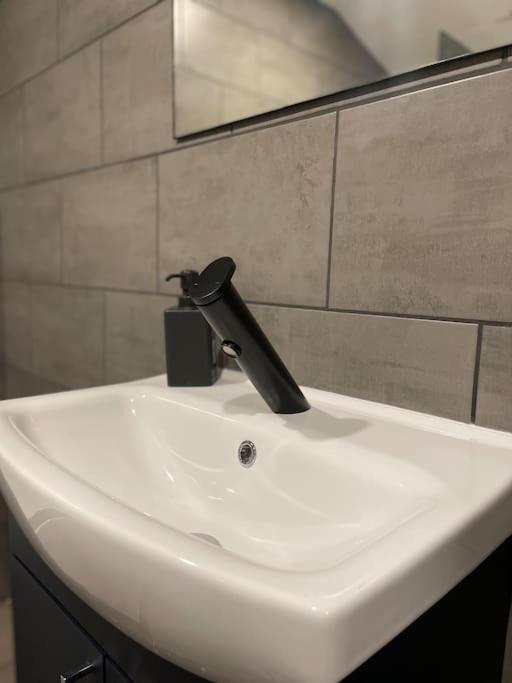 Central Area Terraced House With Private Hot Tub Lincoln Exteriér fotografie