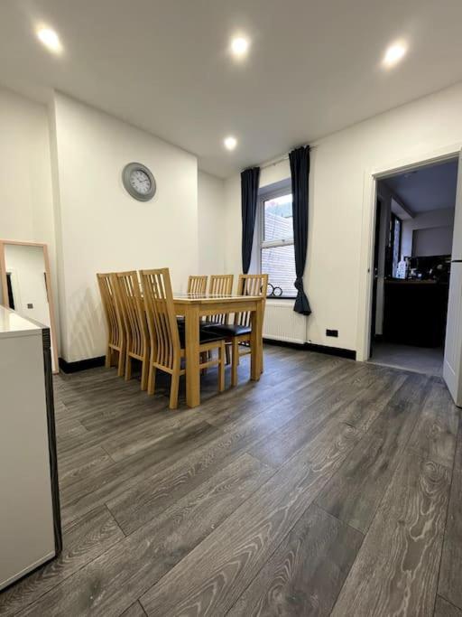 Central Area Terraced House With Private Hot Tub Lincoln Exteriér fotografie